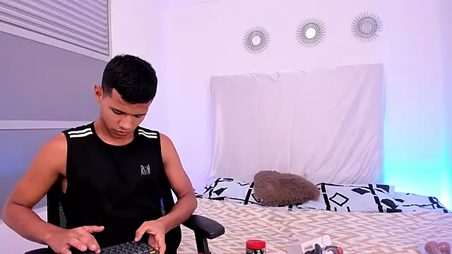 KingStark  online show from September 28, 2025, 11:39 am