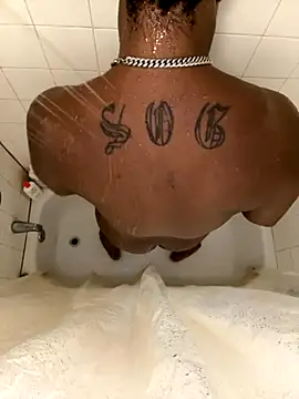 KeYBuMp323 online show from September 28, 2025, 5:42 pm