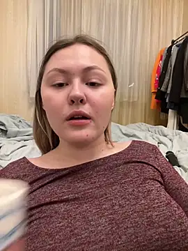 Snapshot of SunshineEmma chatting on February 7, 2026, 10:18 pm SunshineEmma online show from February 7, 2026, 10:18 pm