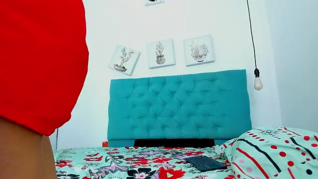 cris dulce online show from December 5, 2025, 6:39 pm