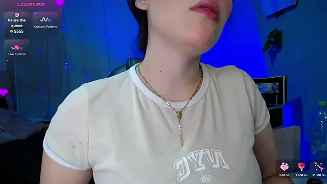 Lulugh  online show from November 13, 2025, 7:18 pm