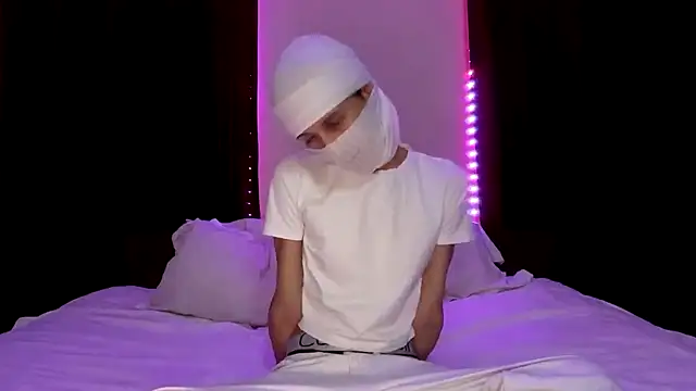 Snapshot of holydirt_luxeno1 chatting on September 12, 2025, 7:24 pm holydirt luxeno1 online show from September 12, 2025, 7:24 pm