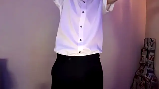 Snapshot of holydirt_luxeno1 chatting on December 14, 2025, 12:44 pm holydirt luxeno1 online show from December 14, 2025, 12:44 pm