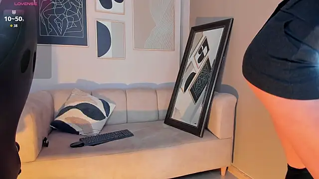 marie bass online show from November 8, 2025, 12:52 pm