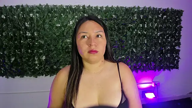 Snapshot of BellaRoux1 chatting on February 28, 2026, 11:54 am BellaRoux1 online show from February 28, 2026, 11:54 am