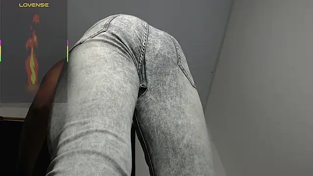 Black penis25 online show from October 17, 2025, 3:43 am