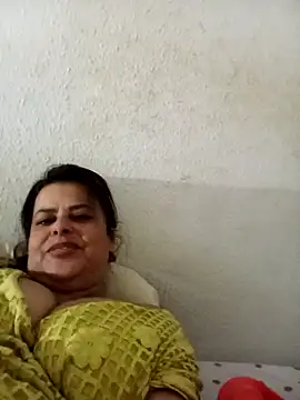 iva2535 online show from November 25, 2025, 11:48 pm