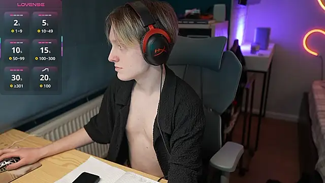 Snapshot of Serxyi chatting on February 6, 2026, 3:19 pm Serxyi online show from February 6, 2026, 3:19 pm