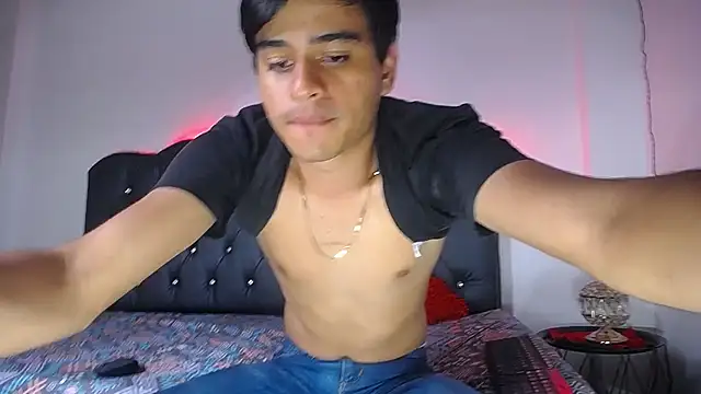 Snapshot of Charlie_Cock_ chatting on October 21, 2025, 9:03 pm Charlie Cock online show from October 21, 2025, 9:03 pm