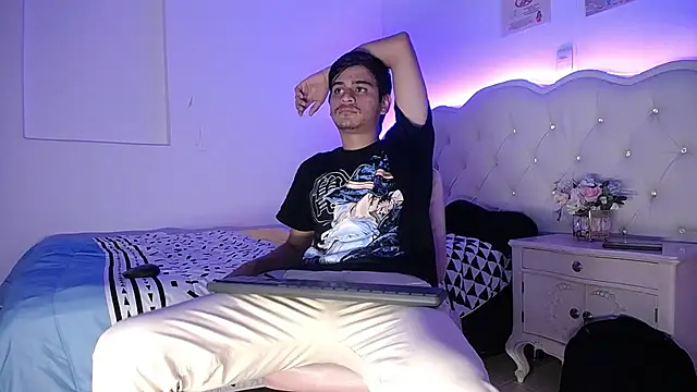 Snapshot of Charlie_Cock_ chatting on October 2, 2025, 4:16 am Charlie Cock online show from October 2, 2025, 4:16 am