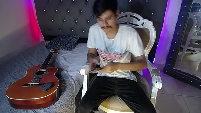 Snapshot of Charlie_Cock_ chatting on September 14, 2025, 4:13 am Charlie Cock online show from September 14, 2025, 4:13 am