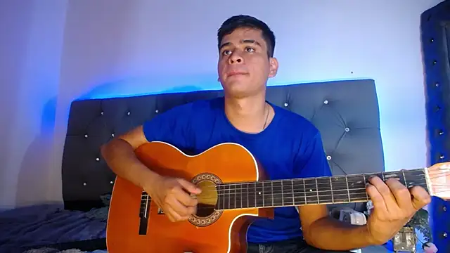 Snapshot of Charlie_Cock_ chatting on November 6, 2025, 5:22 am Charlie Cock online show from November 6, 2025, 5:22 am