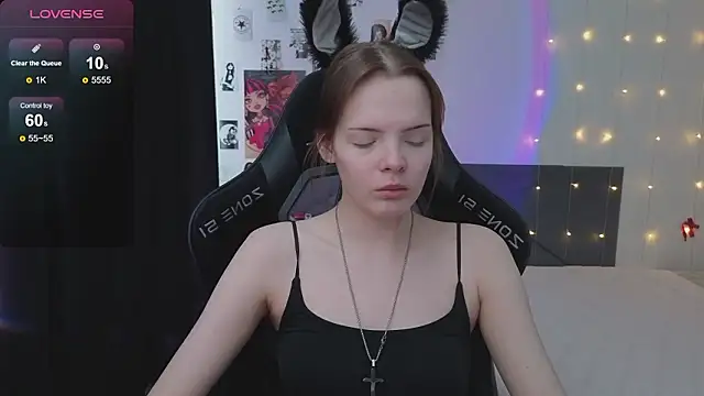 Luna Navy online show from February 24, 2026, 6:36 am