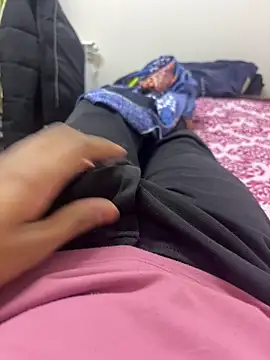 bigbulllaksh online show from October 9, 2025, 2:06 pm