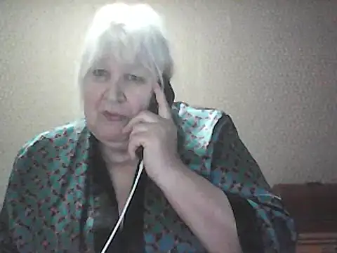 Snapshot of Alexia64231 chatting on April 17, 2026, 1:25 pm Alexia64231 online show from April 17, 2026, 1:25 pm