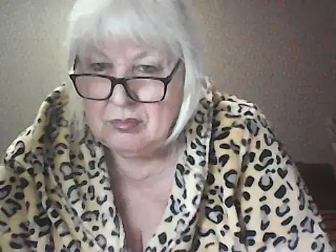 Snapshot of Alexia64231 chatting on April 24, 2026, 2:02 am Alexia64231 online show from April 24, 2026, 2:02 am