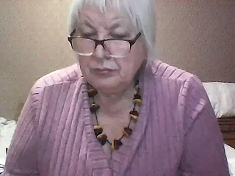 Snapshot of Alexia64231 chatting on September 9, 2025, 1:59 am Alexia64231 online show from September 9, 2025, 1:59 am