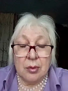 Alexia64231 online show from November 17, 2025, 7:12 am