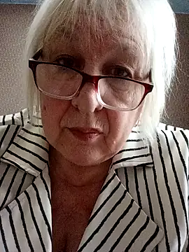 Alexia64231 online show from December 5, 2025, 8:57 am