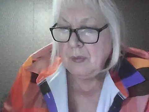 Alexia64231 online show from April 13, 2026, 2:37 am