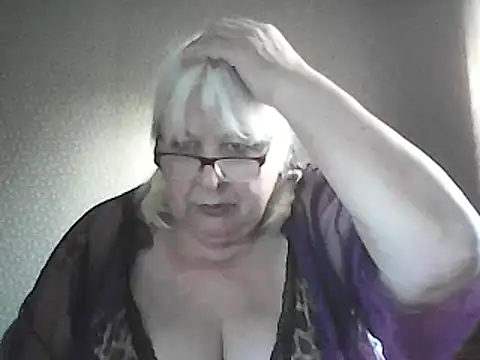 Snapshot of Alexia64231 chatting on May 21, 2026, 3:15 am Alexia64231 online show from May 21, 2026, 3:15 am