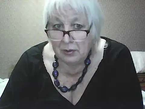 Snapshot of Alexia64231 chatting on September 10, 2025, 3:22 pm Alexia64231 online show from September 10, 2025, 3:22 pm