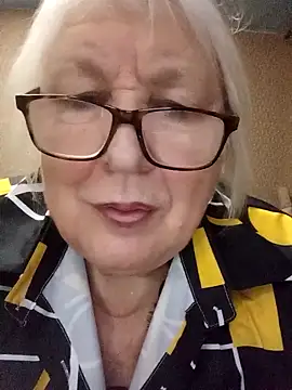 Alexia64231 online show from November 12, 2025, 3:10 am