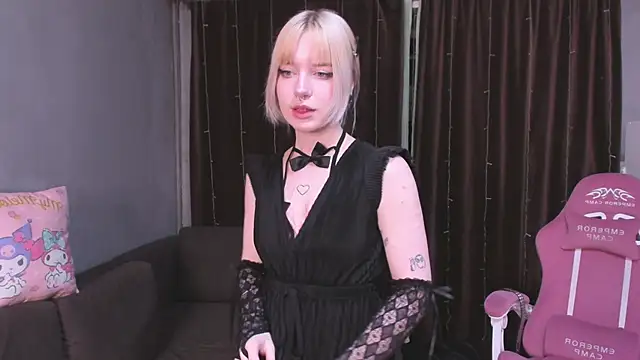 Snapshot of godlikegirlyy chatting on October 11, 2025, 3:35 pm godlikegirlyy online show from October 11, 2025, 3:35 pm