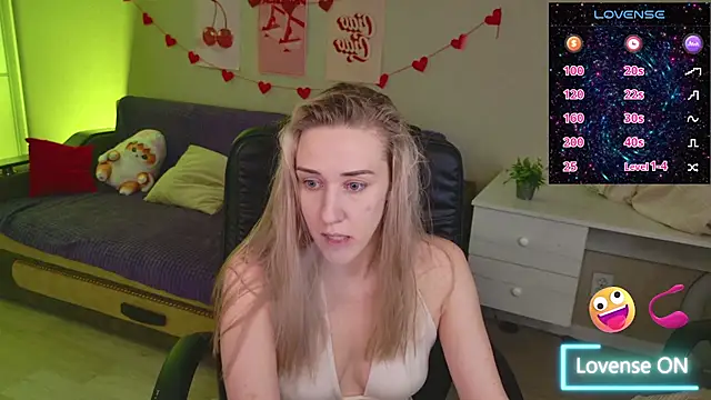 Snapshot of Free_Harmony chatting on February 8, 2026, 7:11 pm Free Harmony online show from February 8, 2026, 7:11 pm