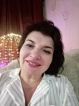 Snapshot of LedyNika chatting on December 4, 2025, 9:14 pm LedyNika online show from December 4, 2025, 9:14 pm