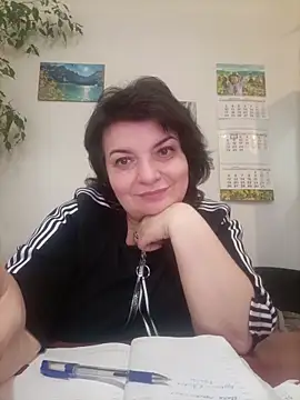 Snapshot of LedyNika chatting on December 3, 2025, 9:42 am LedyNika online show from December 3, 2025, 9:42 am