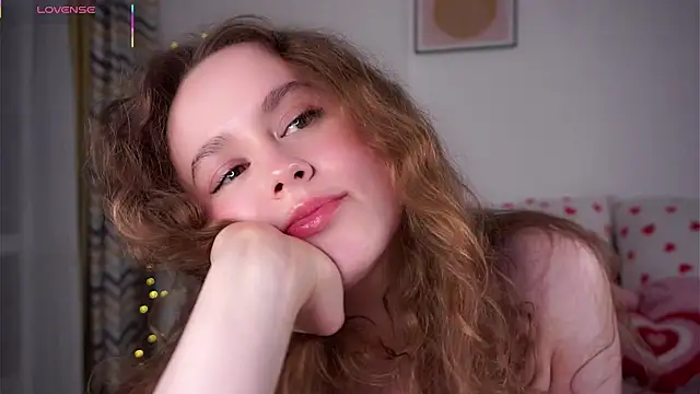 SusannaScholler online show from May 3, 2026, 10:46 pm