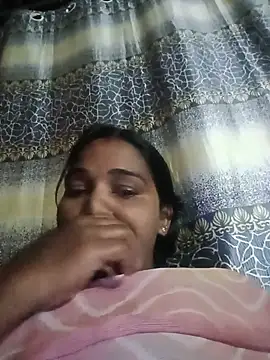 Snapshot of PUJA770 chatting on July 9, 2026, 4:28 pm PUJA770 online show from July 9, 2026, 4:28 pm