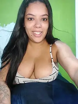 biancaalvess online show from April 27, 2026, 1:42 pm