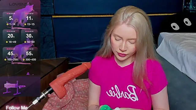 Lillie Berry online show from March 15, 2026, 4:52 am