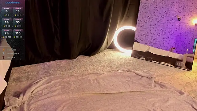 Snapshot of Lillie_Berry chatting on December 4, 2025, 4:33 am Lillie Berry online show from December 4, 2025, 4:33 am