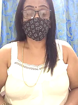 Snapshot of sweet-lotus chatting on February 25, 2026, 4:18 pm sweet-lotus online show from February 25, 2026, 4:18 pm