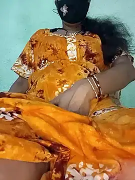 Snapshot of Hotty-Monaa chatting on September 16, 2025, 5:03 pm Hotty-Monaa online show from September 16, 2025, 5:03 pm