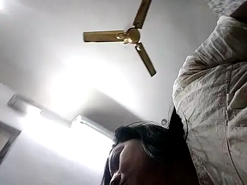 Cute-Janvi20 online show from November 28, 2025, 4:56 am