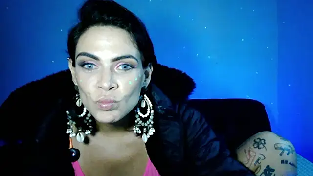 Veronnaink online show from May 15, 2026, 8:18 pm