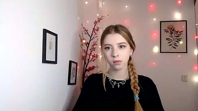 lamooni online show from October 9, 2025, 8:20 pm