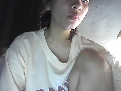 ivyloving4you online show from October 13, 2025, 9:38 pm