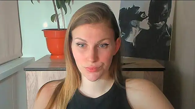 Snapshot of JuliaMuuun chatting on March 23, 2026, 5:46 pm JuliaMuuun online show from March 23, 2026, 5:46 pm