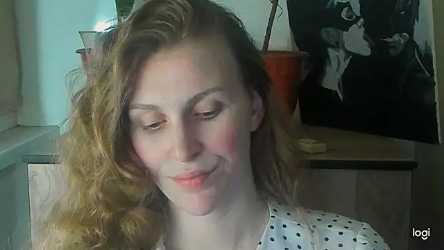 Snapshot of JuliaMuuun chatting on May 19, 2026, 8:49 pm JuliaMuuun online show from May 19, 2026, 8:49 pm