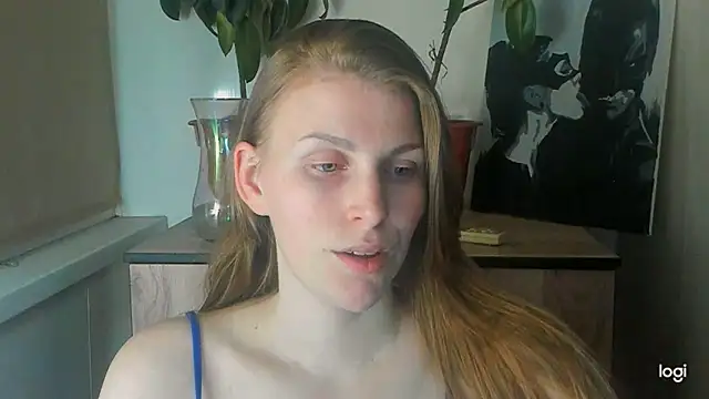 Snapshot of JuliaMuuun chatting on May 20, 2026, 9:01 pm JuliaMuuun online show from May 20, 2026, 9:01 pm