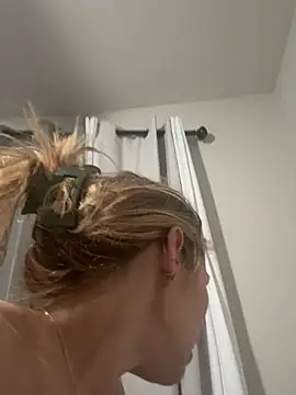 BaddieBossXX2 online show from June 17, 2026, 6:35 am