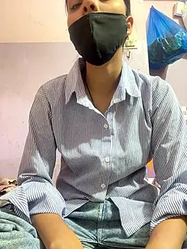 Snapshot of Sandhya_77 chatting on April 14, 2026, 5:23 am Sandhya 77 online show from April 14, 2026, 5:23 am