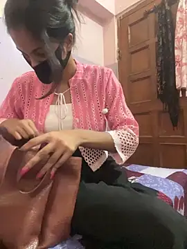 Snapshot of Sandhya_77 chatting on September 25, 2025, 5:24 am Sandhya 77 online show from September 25, 2025, 5:24 am