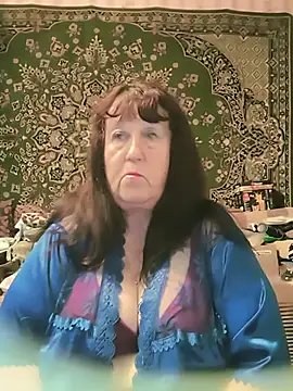 CrystalLime6411 online show from May 13, 2026, 5:31 pm