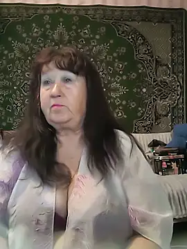 CrystalLime6411 online show from May 18, 2026, 4:29 am